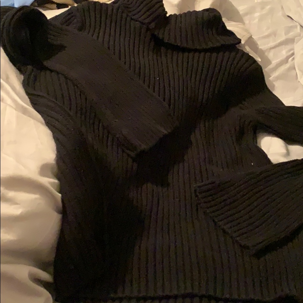 Black thick sweater